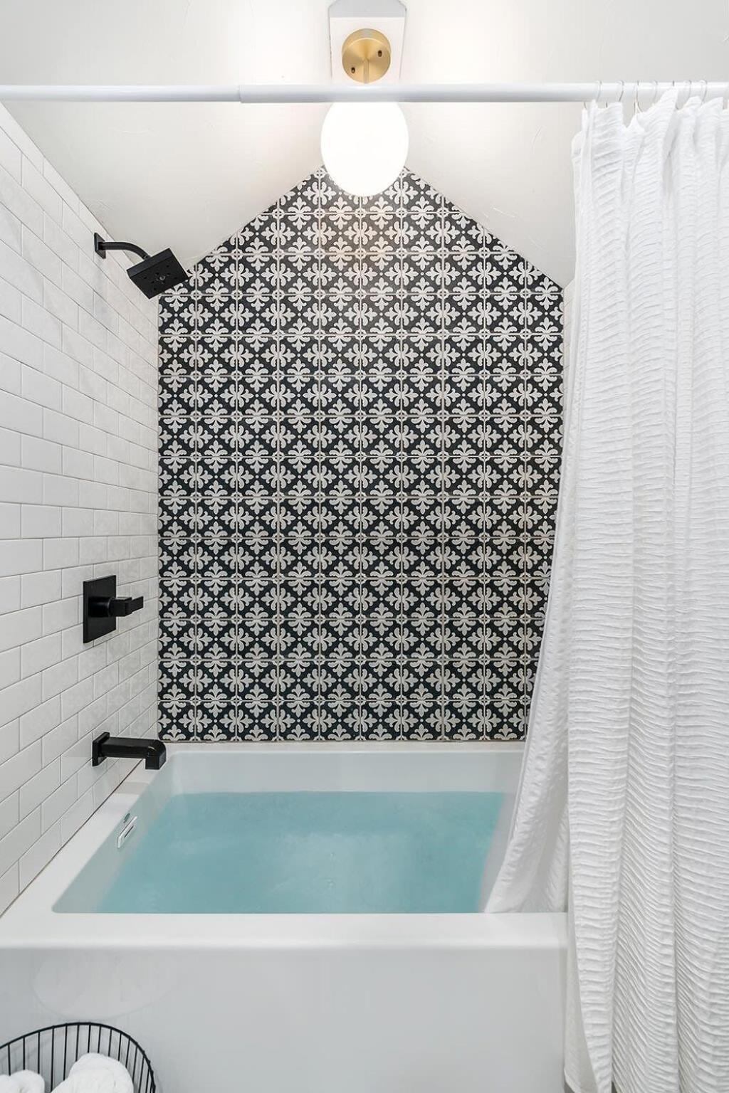 Alley Kat Guesthouse With Private Hot Tub フレデリックスバーグ エクステリア 写真