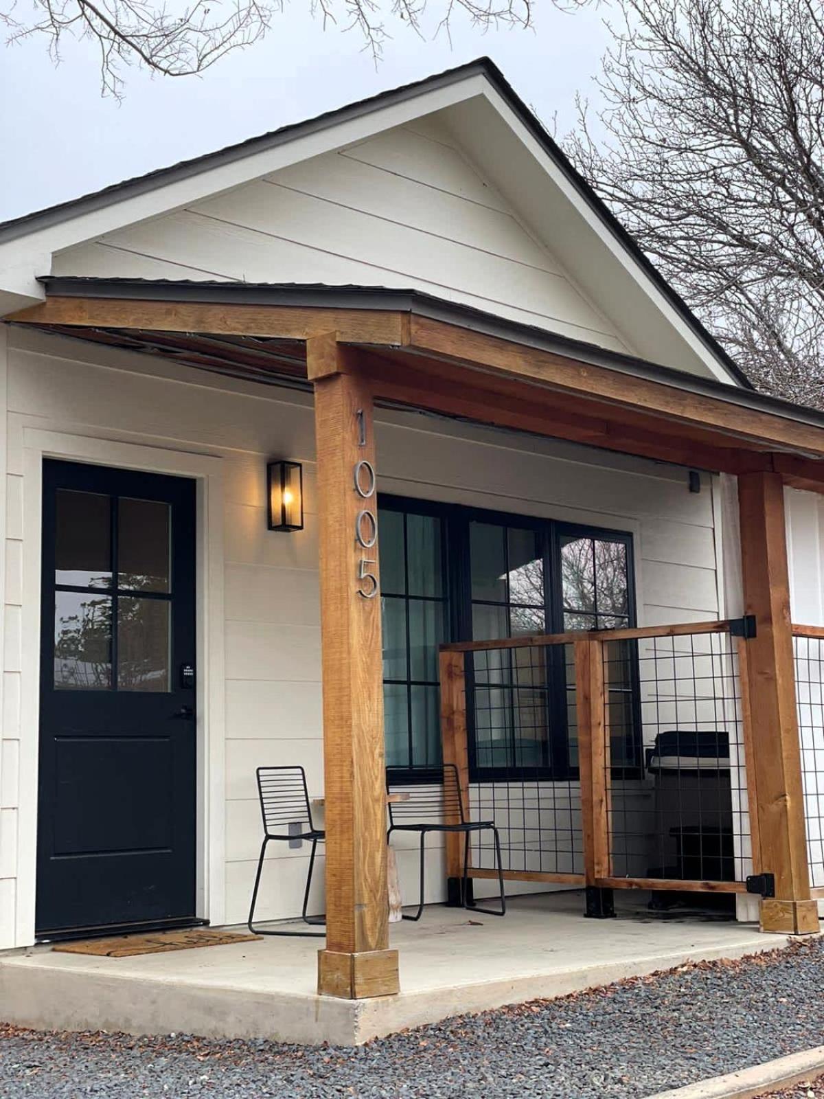 Alley Kat Guesthouse With Private Hot Tub フレデリックスバーグ エクステリア 写真
